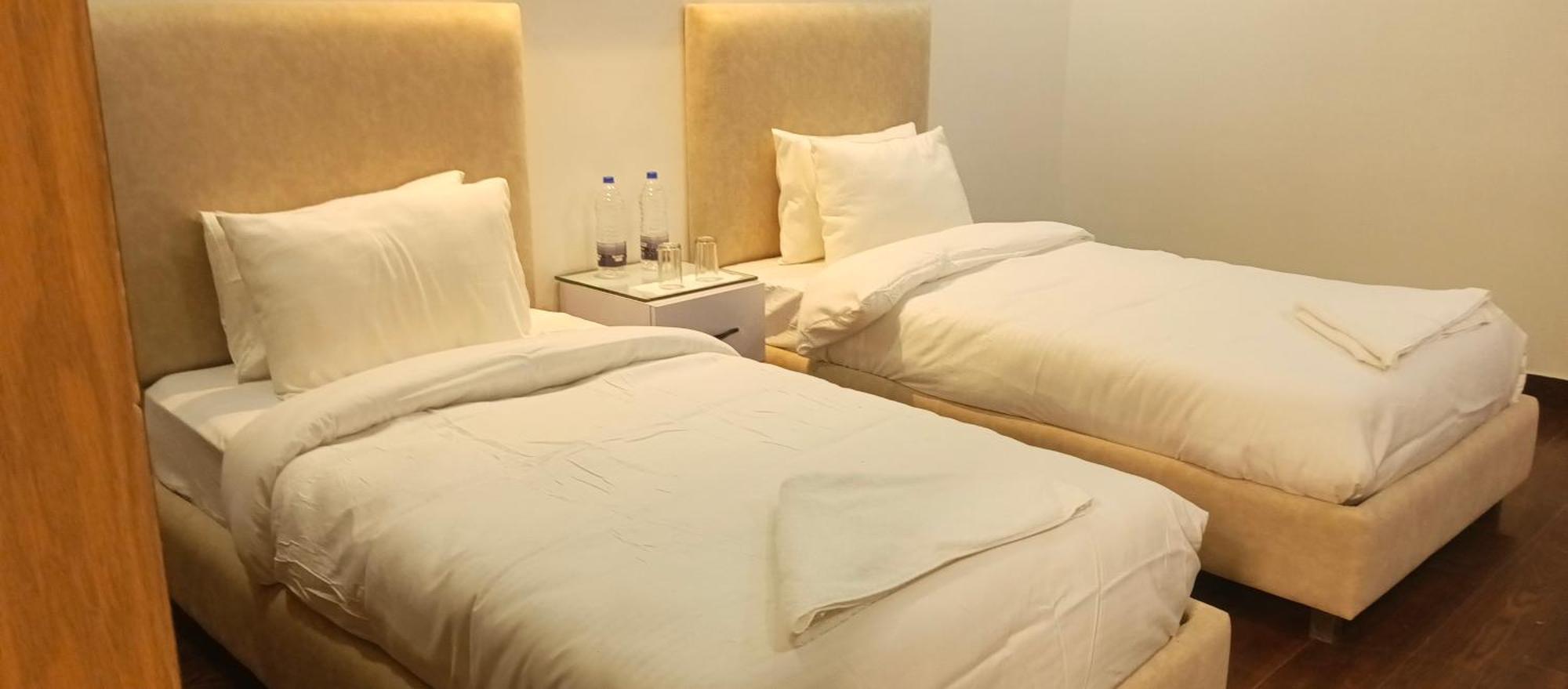 Hotel Elite Sector 45 I Gurgaon Central I Couple Friendly Eksteriør bilde