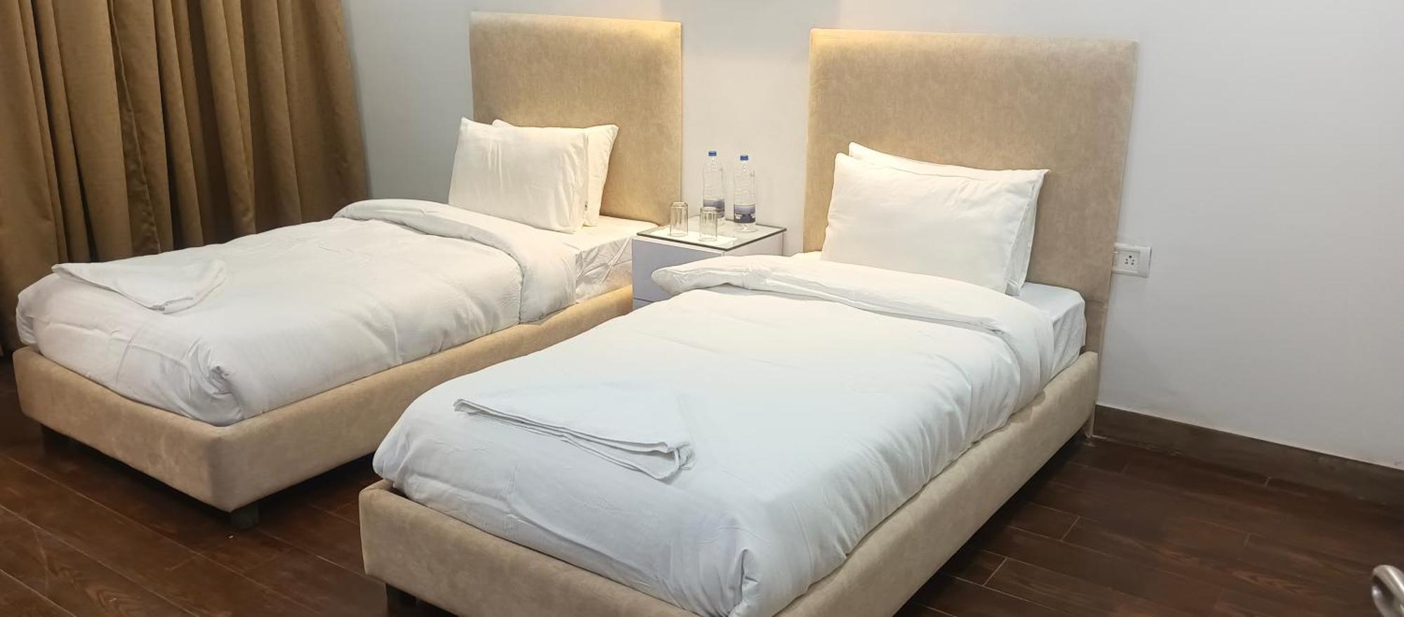 Hotel Elite Sector 45 I Gurgaon Central I Couple Friendly Eksteriør bilde
